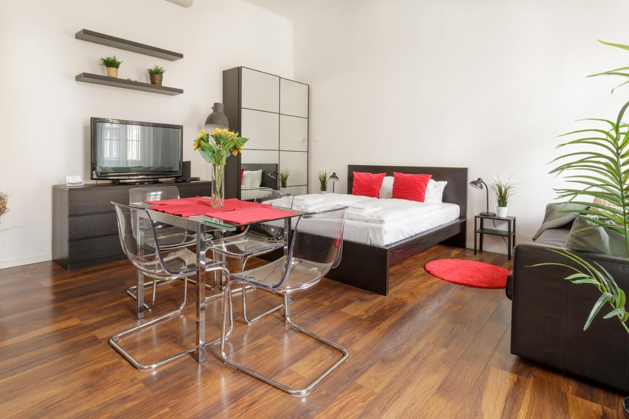 Red Dot Two - New Unit In The Heart Of Party Town Apartment Budapest Exterior photo